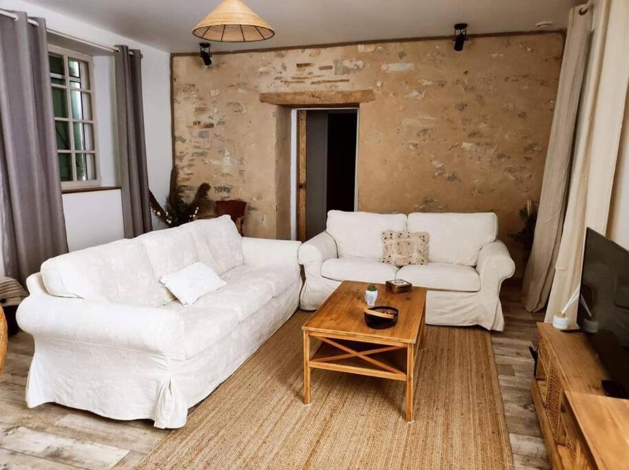 Gite La Petite Longere Septfonds Exterior foto